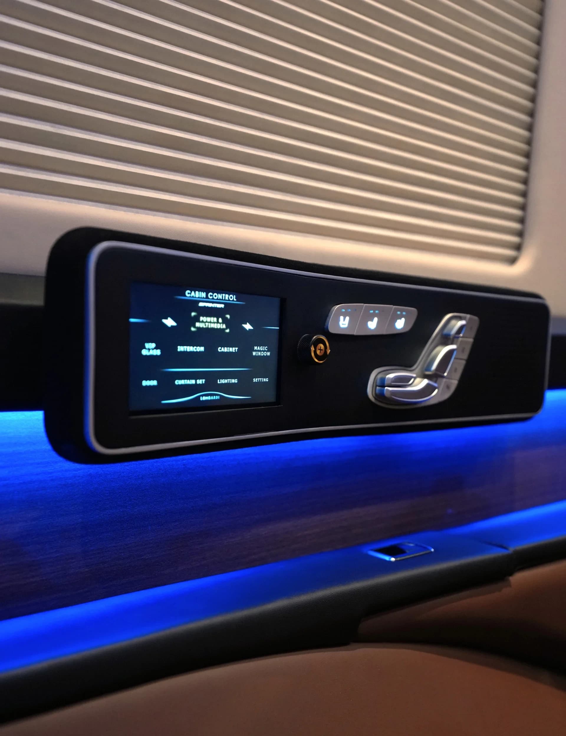 Kabin interior Sprinter Van yang lega