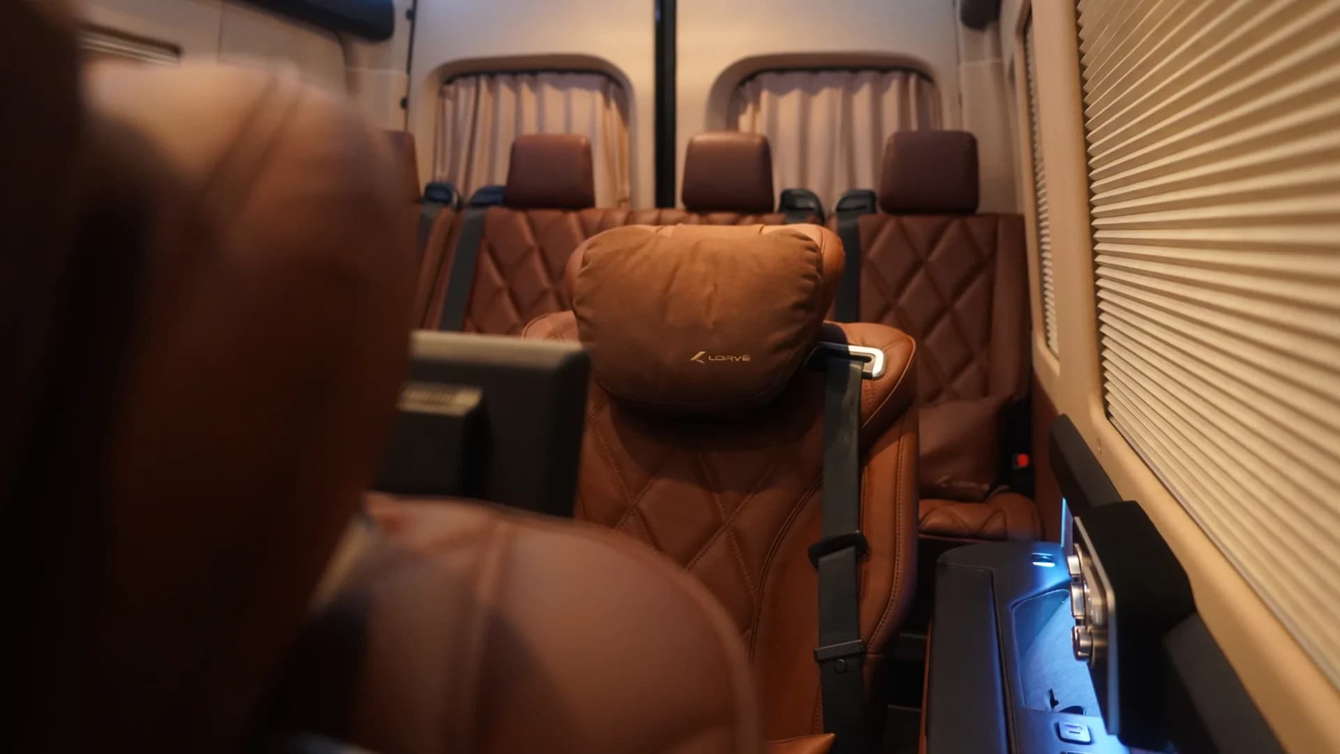 Interior Sprinter yang disiapkan sebelum perjalanan