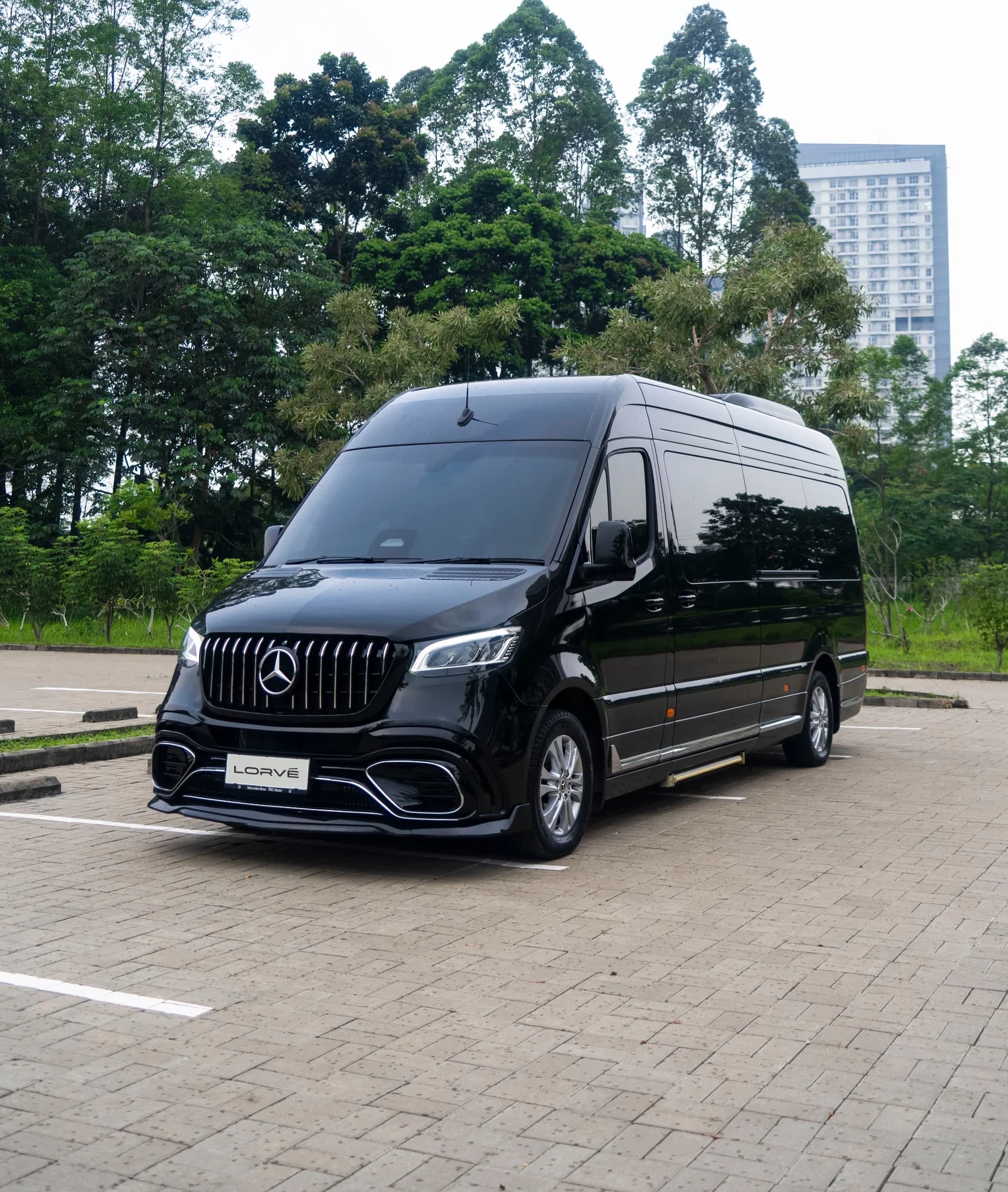 Mercedes-Benz Sprinter 8 Penumpang